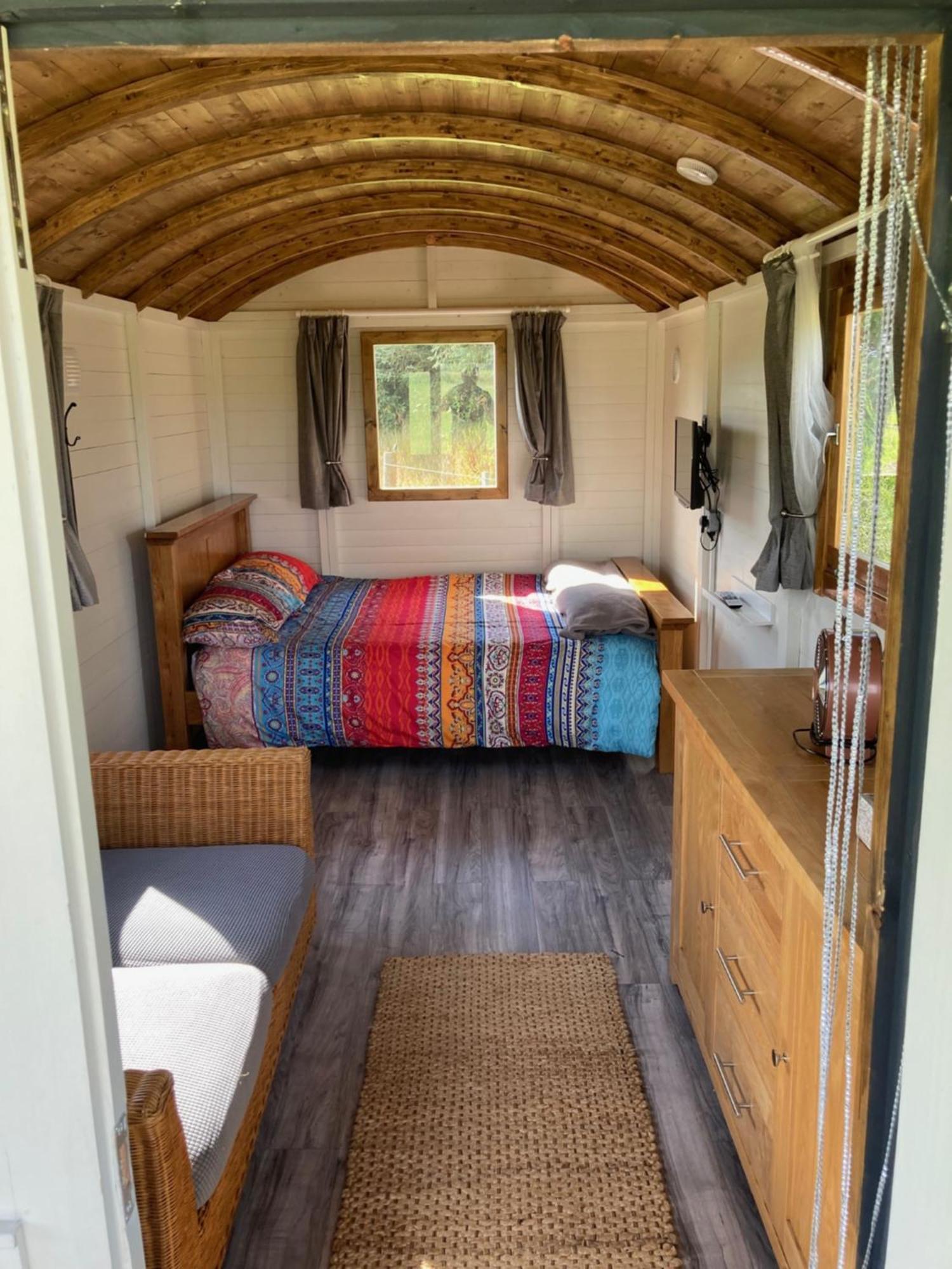 Roslin Glamping Hotel Exterior photo
